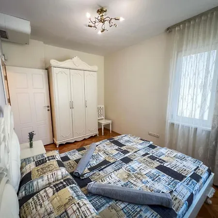 Daire Greek Quarter *